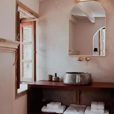 Πανσιόν Castellorizon 4*