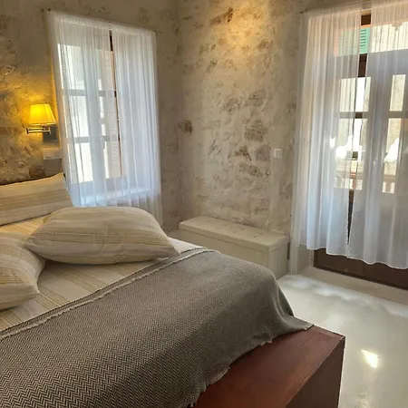 Castellorizon Πανσιόν Μεγίστη