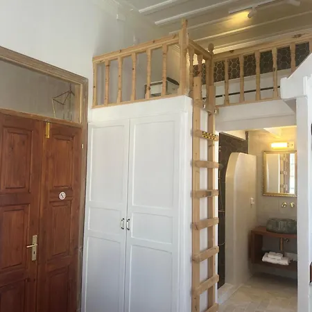 Πανσιόν Castellorizon 4*