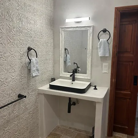 Gasthuis Castellorizon Meyísti