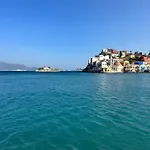 Castellorizon بيت ضيافة 4*